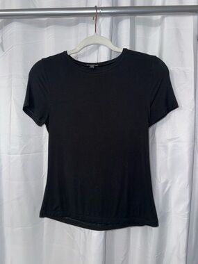 Express Black Crewneck Short Sleeve Tee